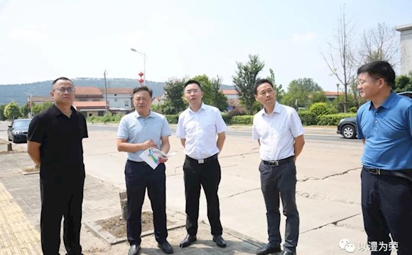 朱正权调研招商引资项目选址工作